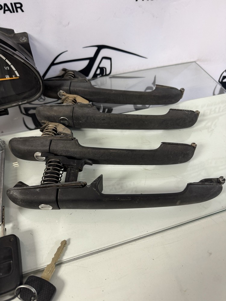 2004 - 2006 DODGE SPRINTER 2500 ECU EIS SRS KEY CLUSTER IGNITION SWICH SET