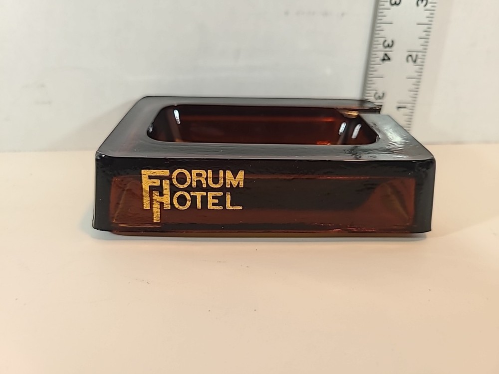 RARE Forum hotel, amberglass ashtray rectangle