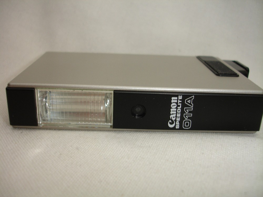 Canon 011A Camera Shoe mount Flash o11a