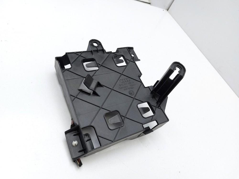 AUDI A4 B8.5 Central Convenience Module Controller Bracket 8K0907461A 2015