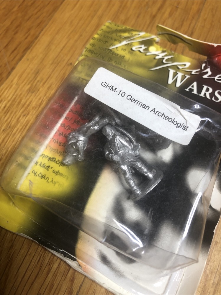 Vampire Wars GHM-10 German Archeologist