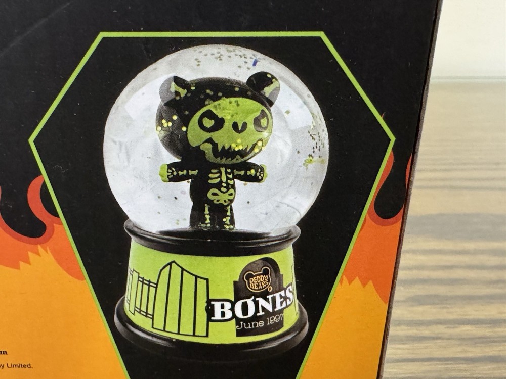 Deddy Bears Bones Mini Snow Globe