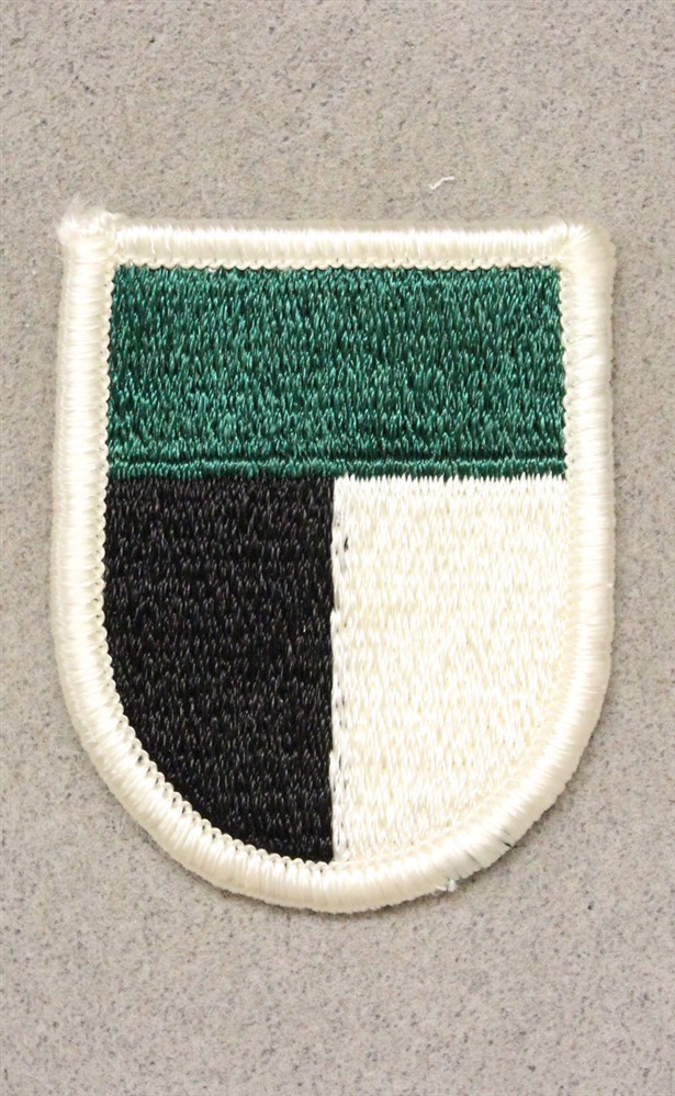 Army Beret Flash Patch 642: 1st Special Operations Command - merrowed edge