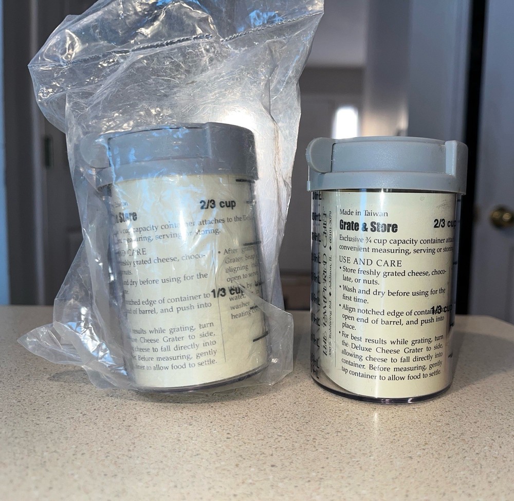 PAMPERED CHEF #1278 Save & Store Grated Cheese Container X 2