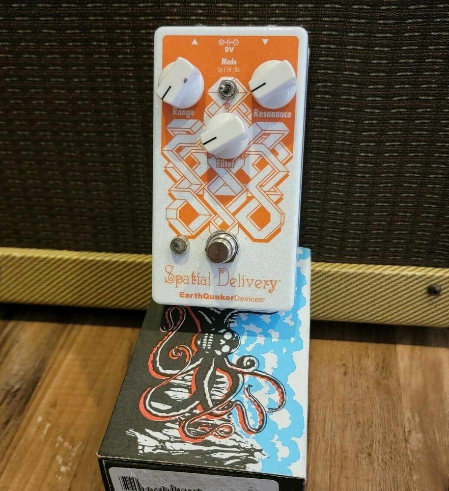 Earth Quaker Spatial Delivery Envelope Filter Sample & Hold Guitar Effect Pedal