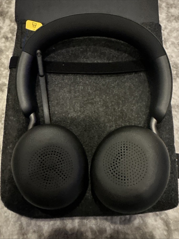 Jabra Evolve2 65 Wireless Headset USB Stereo UC, Bluetooth Dongle, Compatible