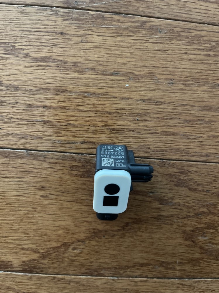 2020 2013 BMW 230i side impact sensor￼