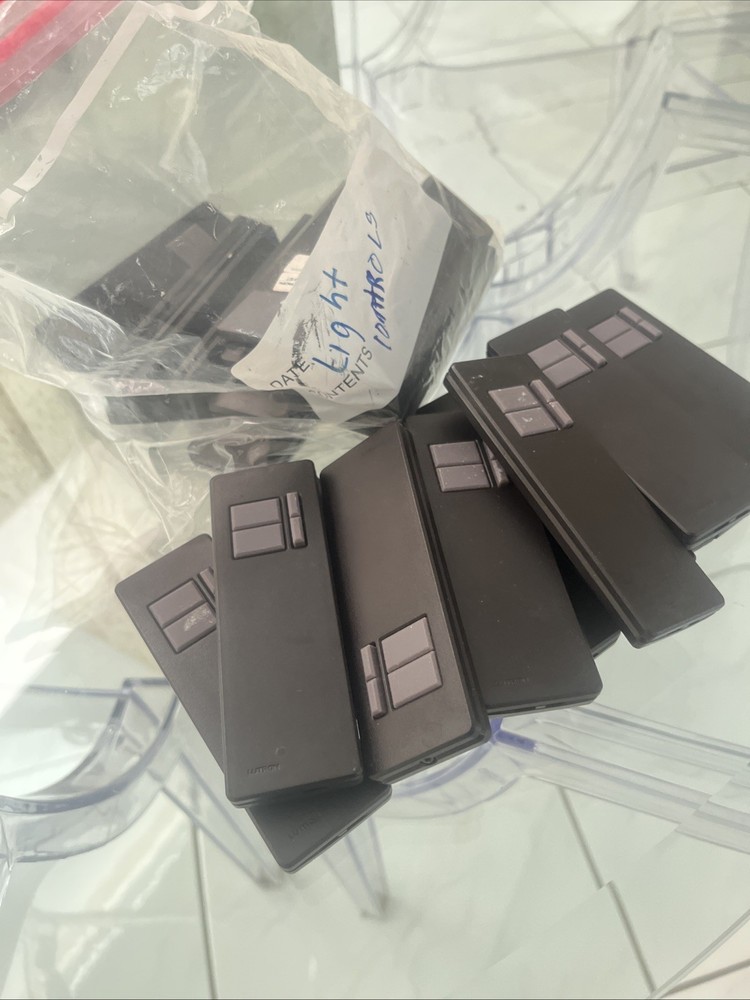 Lutron Telume TIR FSIT RP 3 Volt Programmable Wireless Remote Control Bulk (22)