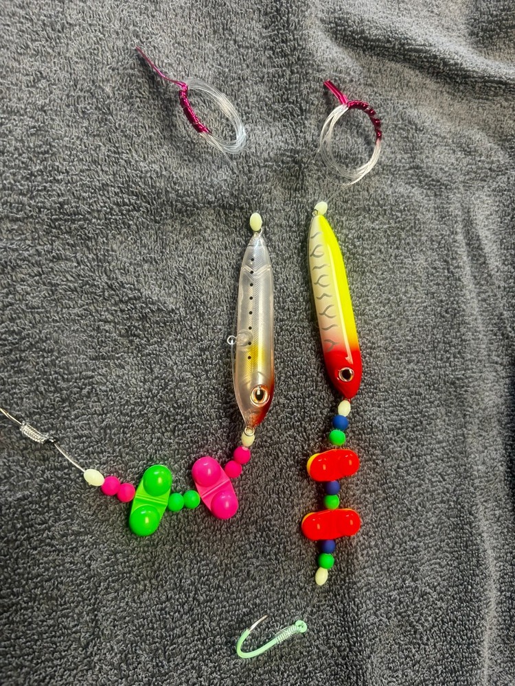 Effective Catfish Rigs 2 pack: 4” with 6/0 Hook with Adjustable Line Stops.