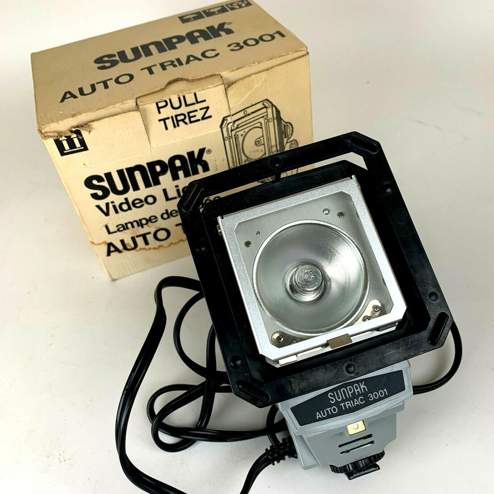SUNPAK VIDEO LIGHT AUTO TRIAC 3001 VINTAGE ORIGINAL BOX + INSTRUCTIONS