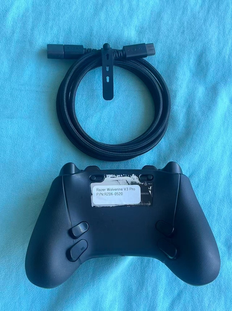 Razer Wolverine V3 Pro Controller RZ06-0520 for XBOX , PC