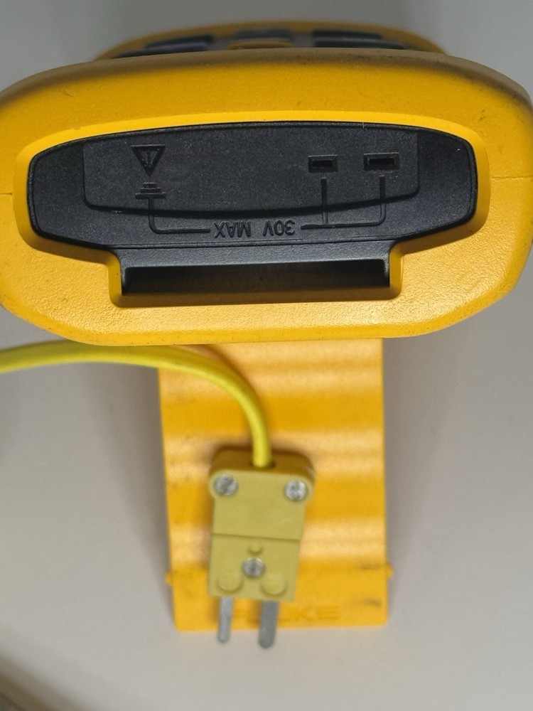 Fluke 51-2 Calibrated Single Input Thermometer. In Great Pre Owned Condition
