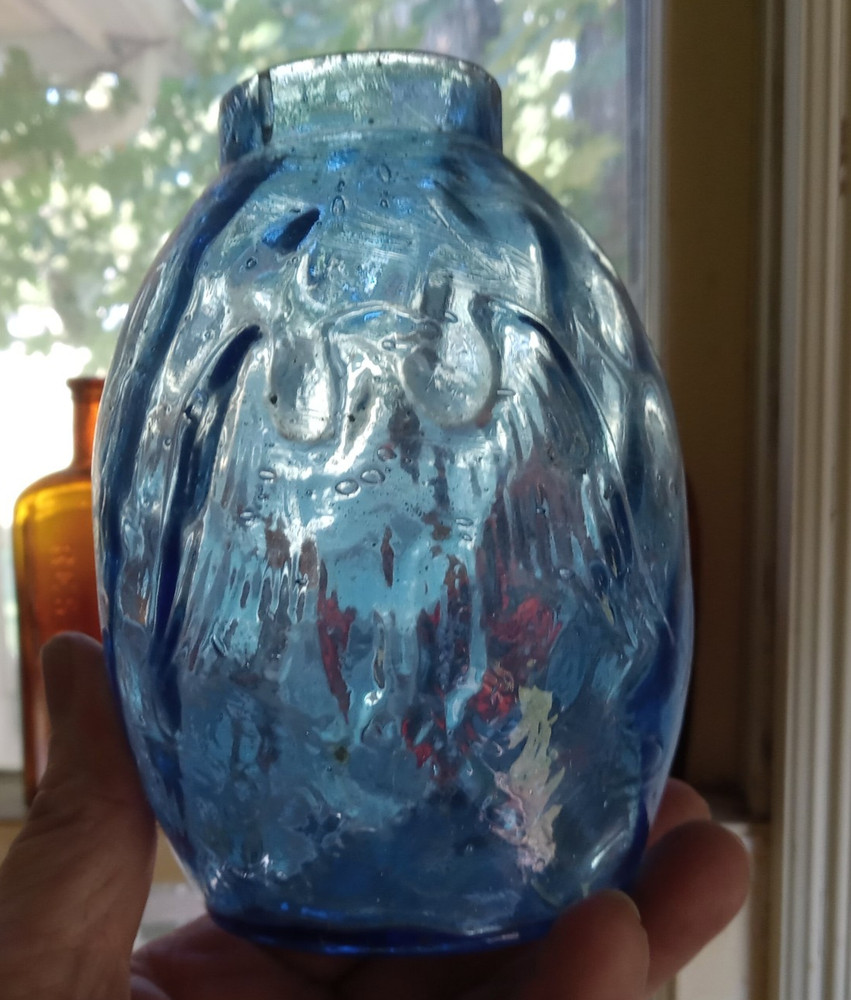 EAGLE EMB PRETTY BLUE DIAMOND OPTIC PATTERN SNUFF BOTTLE