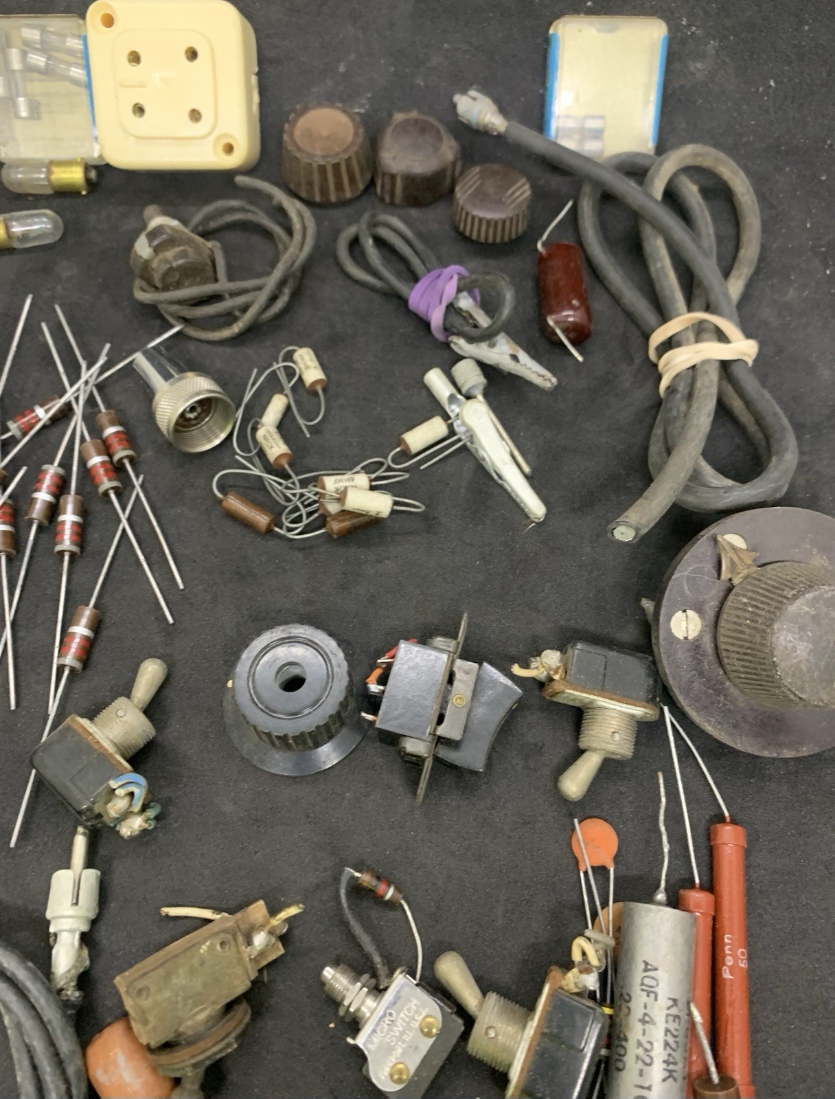 Misc. Radio and Electrical Parts * FROM HAM / ANTIQUE RADIO ESTATE * (A211)