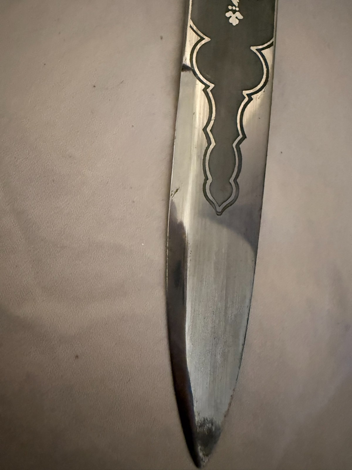 Windlass Steelcraft Dagger w/ scabbard, with etched blade