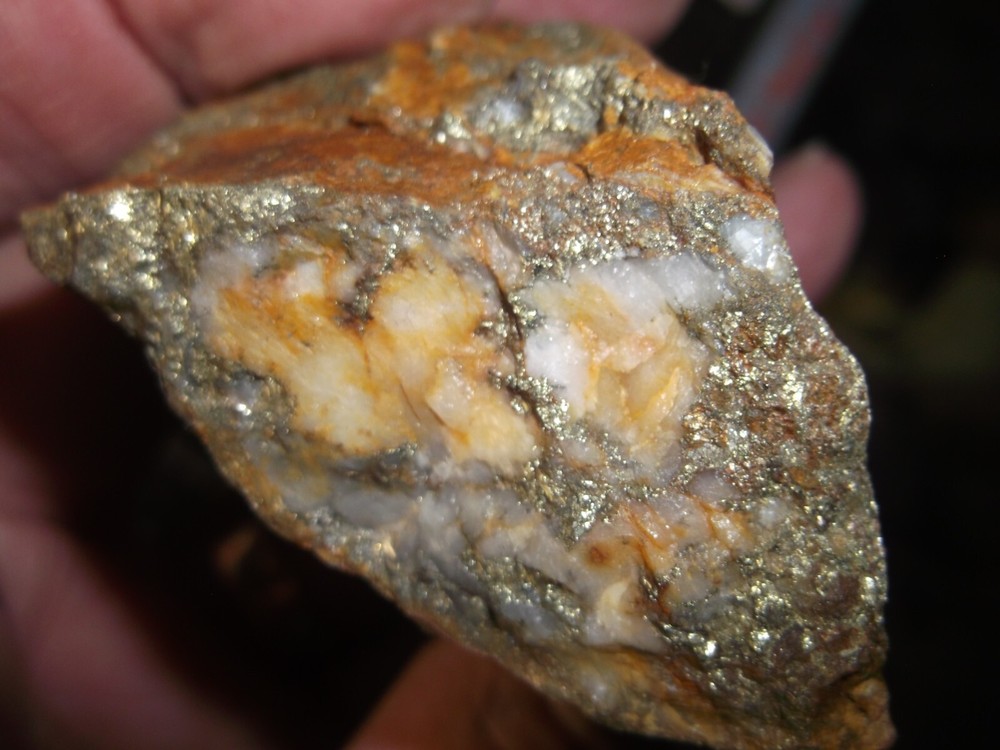 gold silver copper ore, 130 grams samples ,ore high grade .