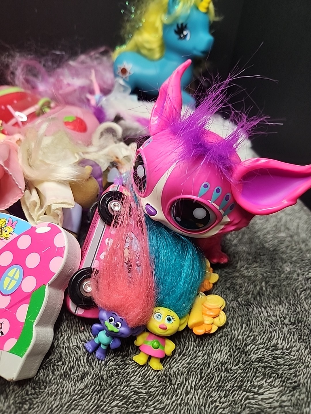 Mixed Girl Toys Clean Up Lot - Barbie, Trolls, Strawberry Shortcake & More!