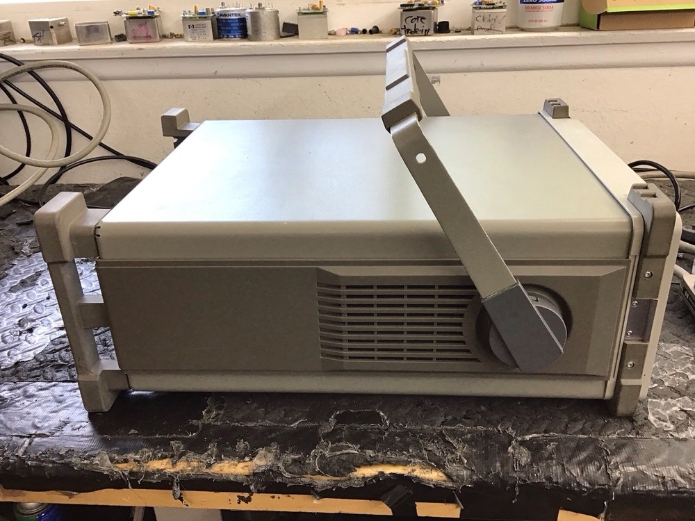 HP Agilent 8564E Spectrum Analyzer 9kHz-40GHz