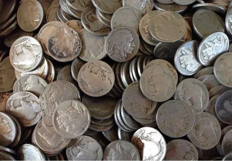 1 Buffalo Nickel - Indian Head Coin - 1913-1938 - US Mint - 5 Cents [Circulated]