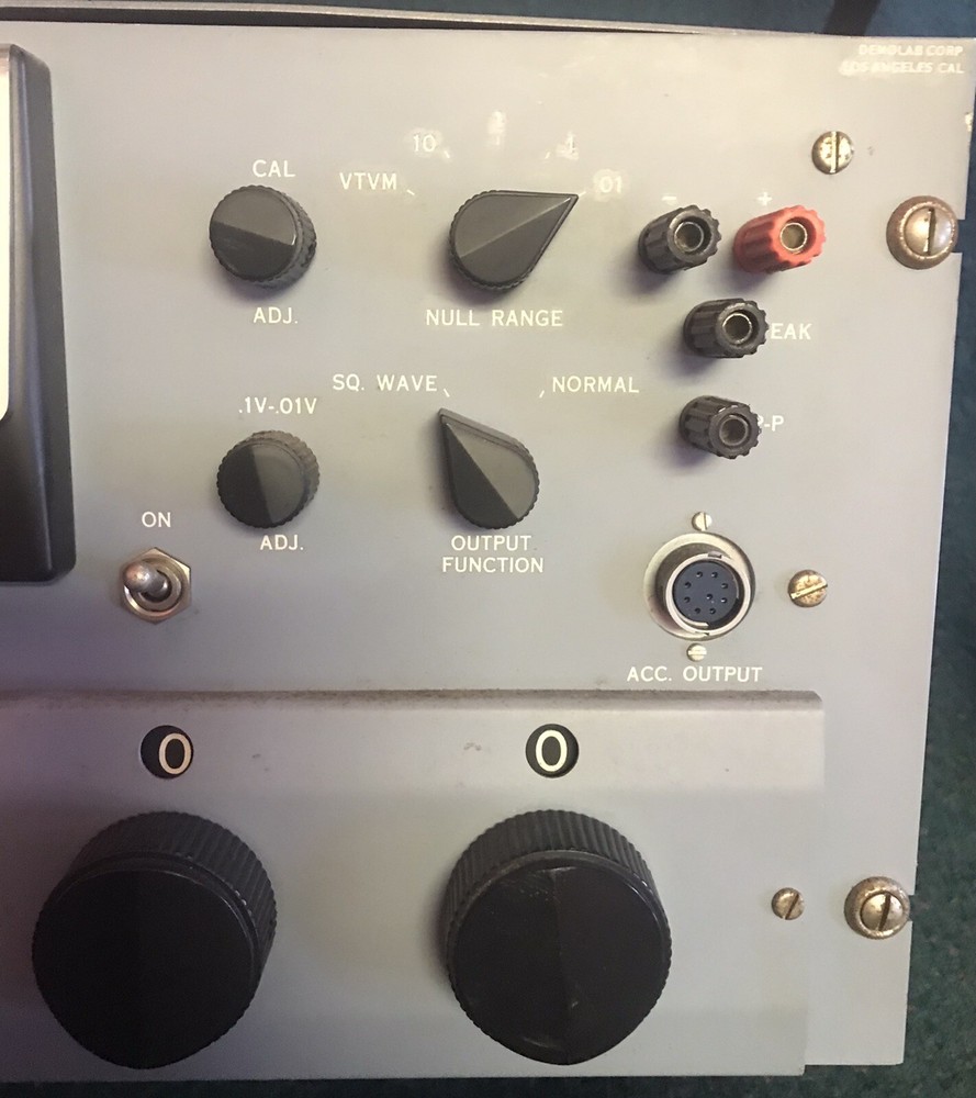 DEMOLAB CORP VOCA MODEL 101 PRECISION VOLTAGE CALIBRATOR