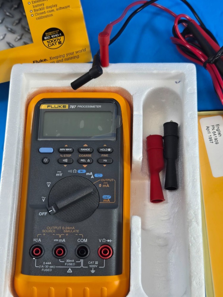 Fluke 787 ProcessMeter Calibrator Meter Multimeter , New