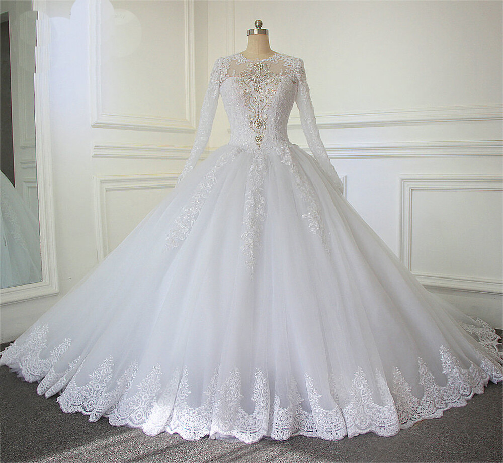 Luxury Wedding Dresses Beading Long Sleeves Scoop Neck Bridal Gown Court Train