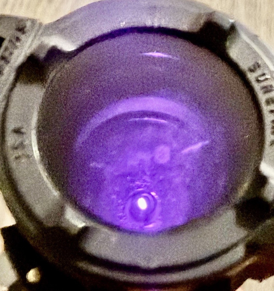 Surefire Legacy Model M951 Weapon Light System With IR Filter/Cap - Screw Mount