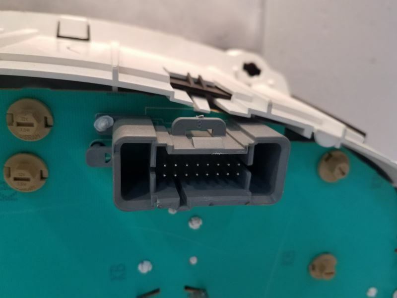 05 06 EQUINOX SPEEDOMETER MPH 70797