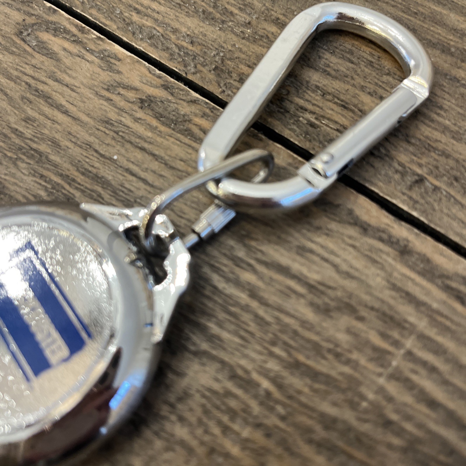 NEW NOS Vtg Blockbuster Video Retractable Keychain Badge Reel Carabiner Silver