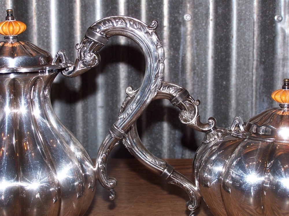 Vintage Melon Pattern Silverplate Coffee & Tea Service w Melon Bakelite Finials