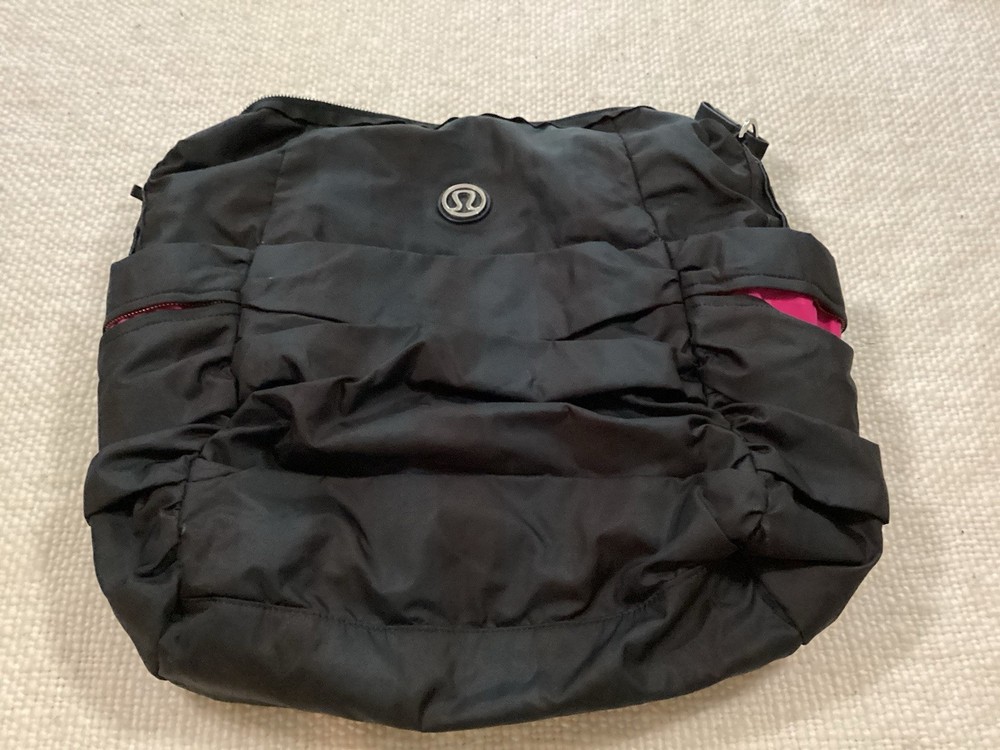 lululemon Arabesque Black Workout Bag