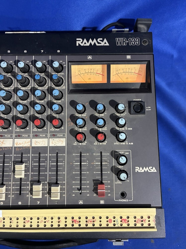 Panasonic Ramsa WR-133 8 Channel Mixer Preamps & Equalizer POWERS ON -FOR PARTS