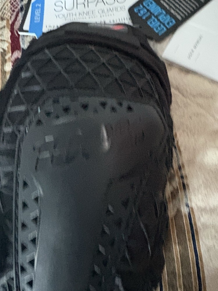 Surpass Youth Knee Guard