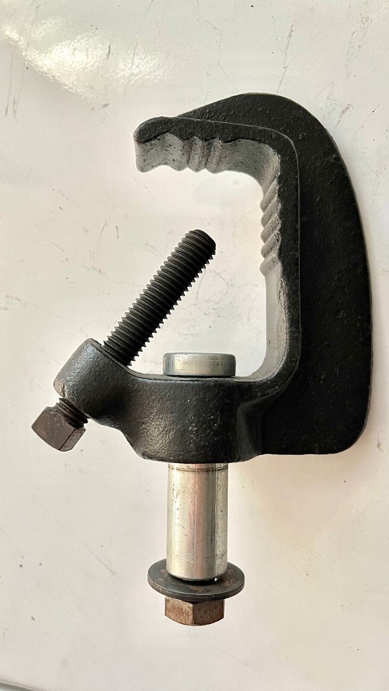 Pipe Clamp hanger (bolt on) 5 available.