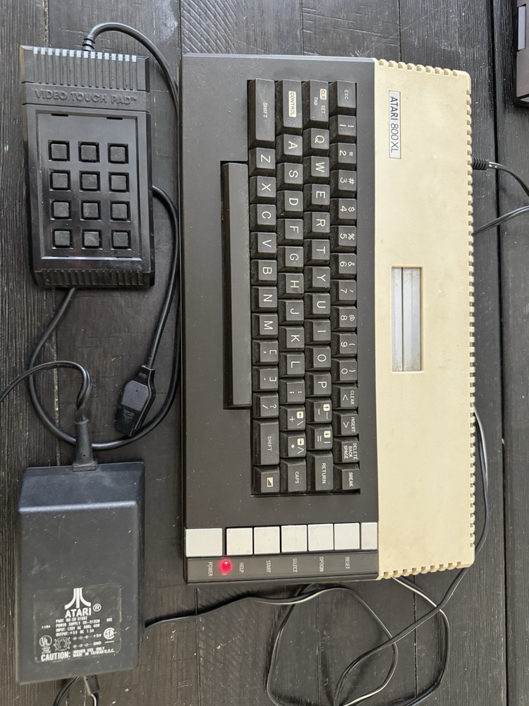 Vintage Atari 800XL Home Computer