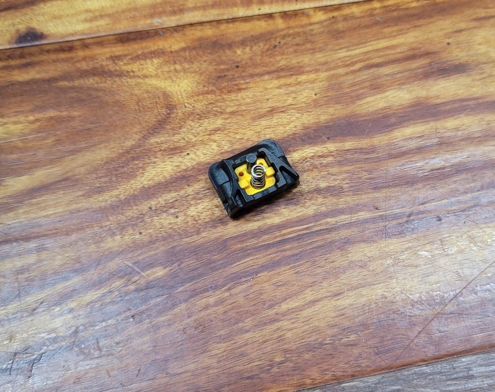 DEWALT SPINDLE LOCK BUTTON FOR DCW600 20V Cordless Compact Router N038183