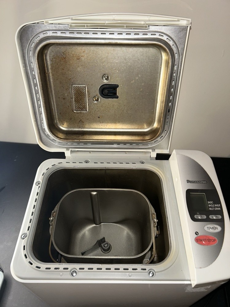 Panasonic SD-YD200 Automatic Bread Maker 2 Lb Loaf Yeast Dispenser