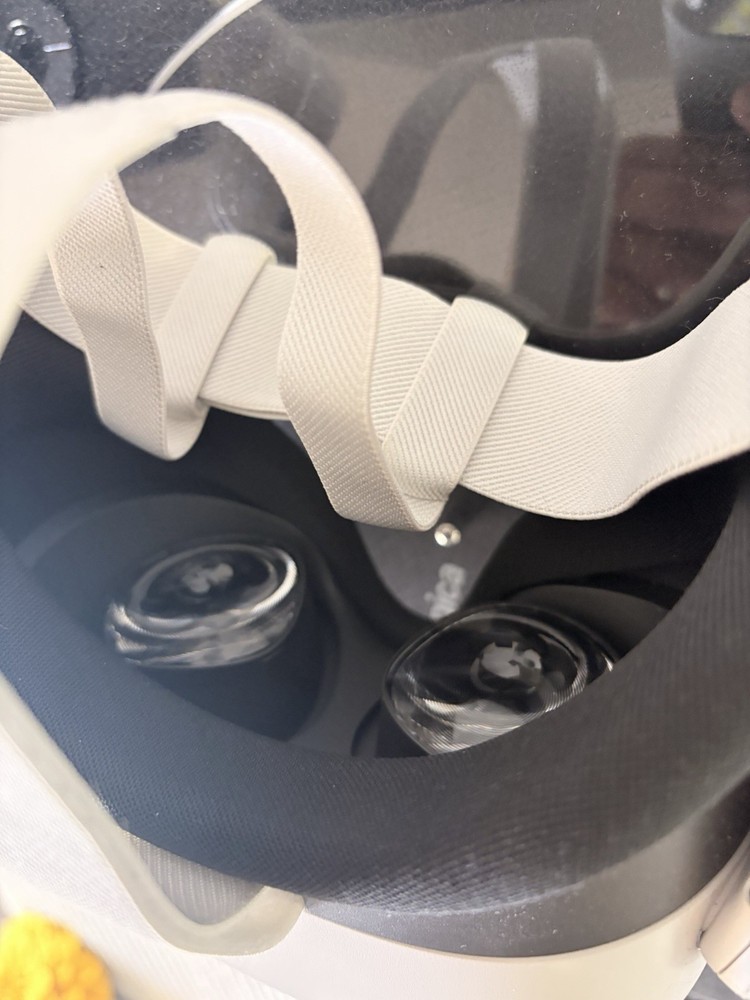 Meta Quest 3 128GB VR Headset - White