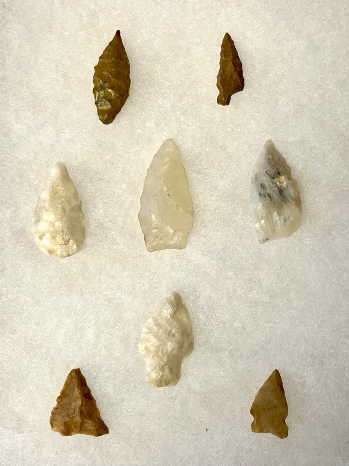 Antique Original Native American Indian Arrowheads; Ryker Glass Case; Qty 8 #A3
