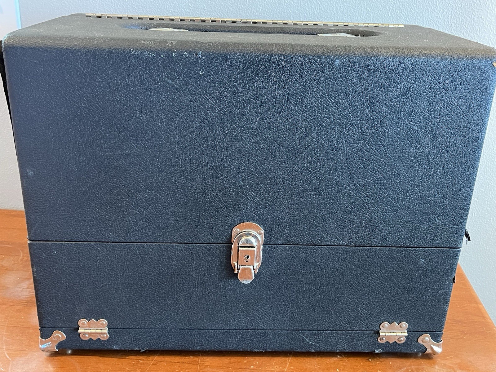Vintage Pachmayr Gun Works Super Deluxe Case with 4 Holders, No Key or Holes