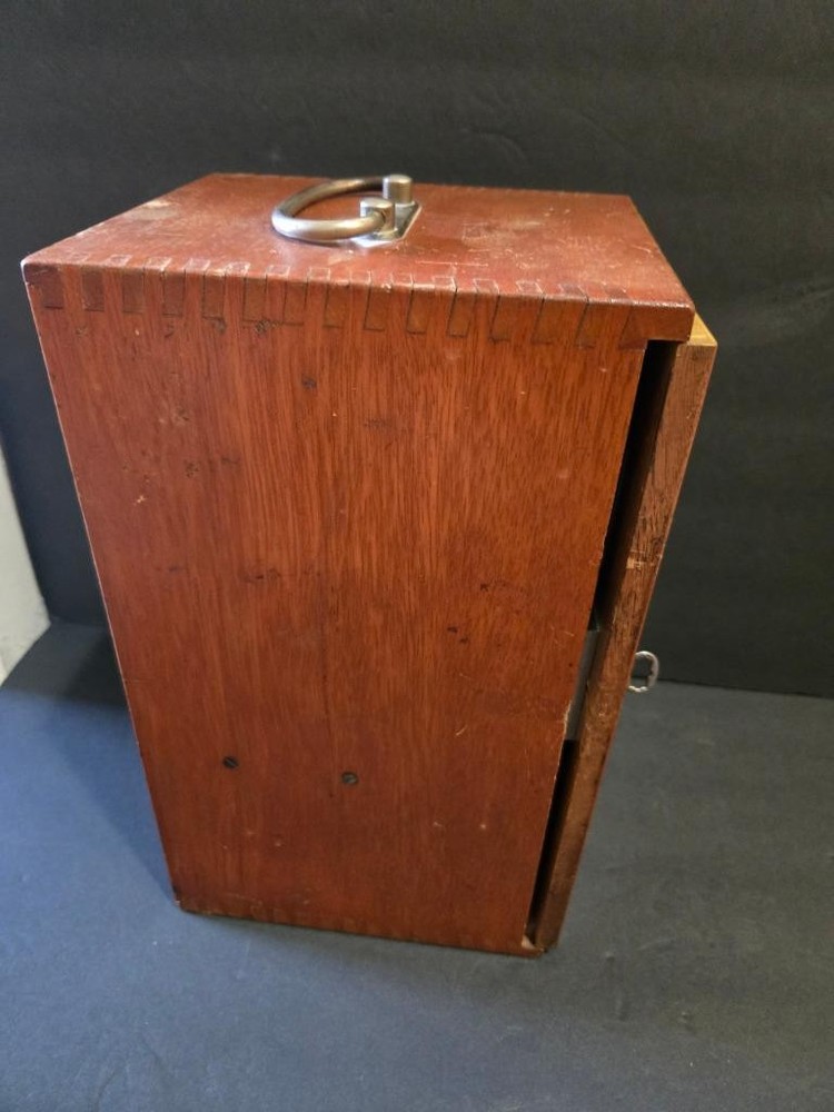 RARE 1913 GERMAN E. LEITZ WETZLAR MICROSCOPE W/ MATCH CASE WORKING # 163764