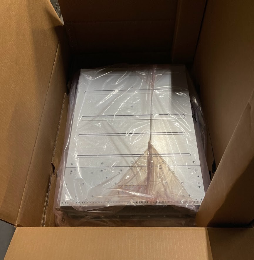 Dell EMC VNX5400 Series Storage Area Network Array Chassis / 100-563-693