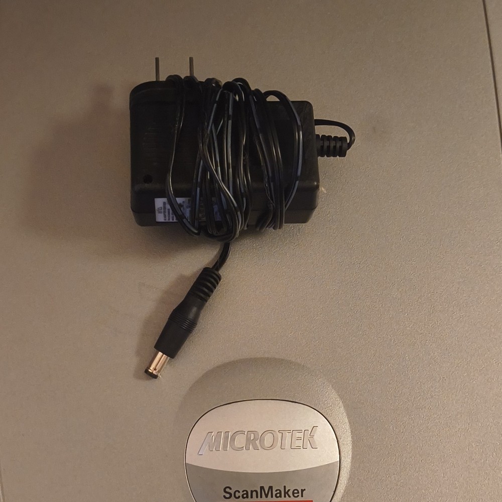 Microtek ScanMaker 4850 Flatbed USB Scanner 4800x2400 DPI 48-Bit CCD A4