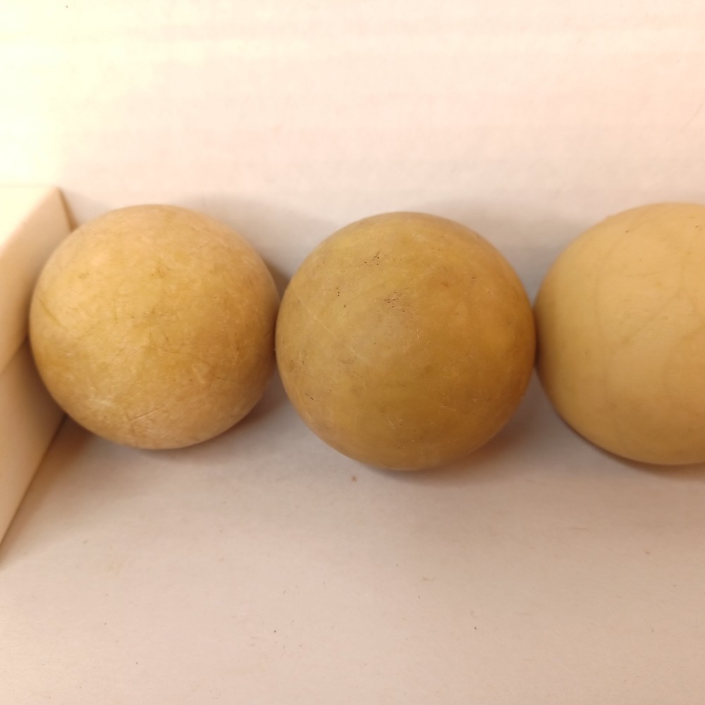 Lot 4 Wilden Balls 2"