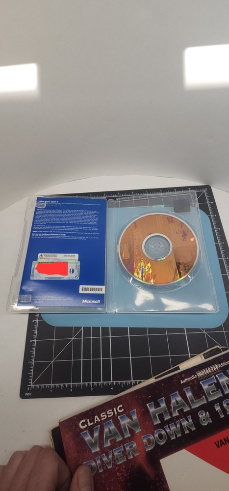 Microsoft Windows XP Professional x64 bit Ed OEM CD Install COA Key english
