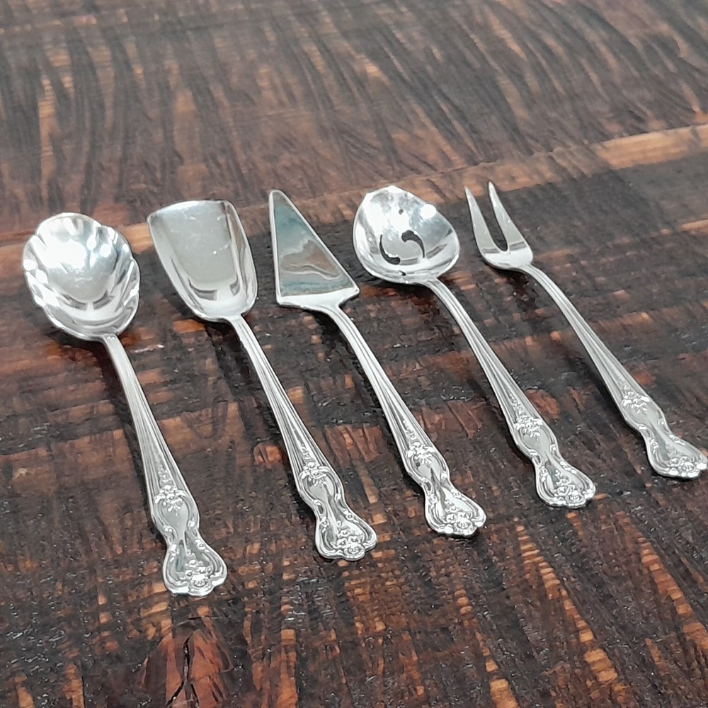 Wm Rogers Extra Plate Inspiration Magnolia 5 Piece Silverplate Flatware Set