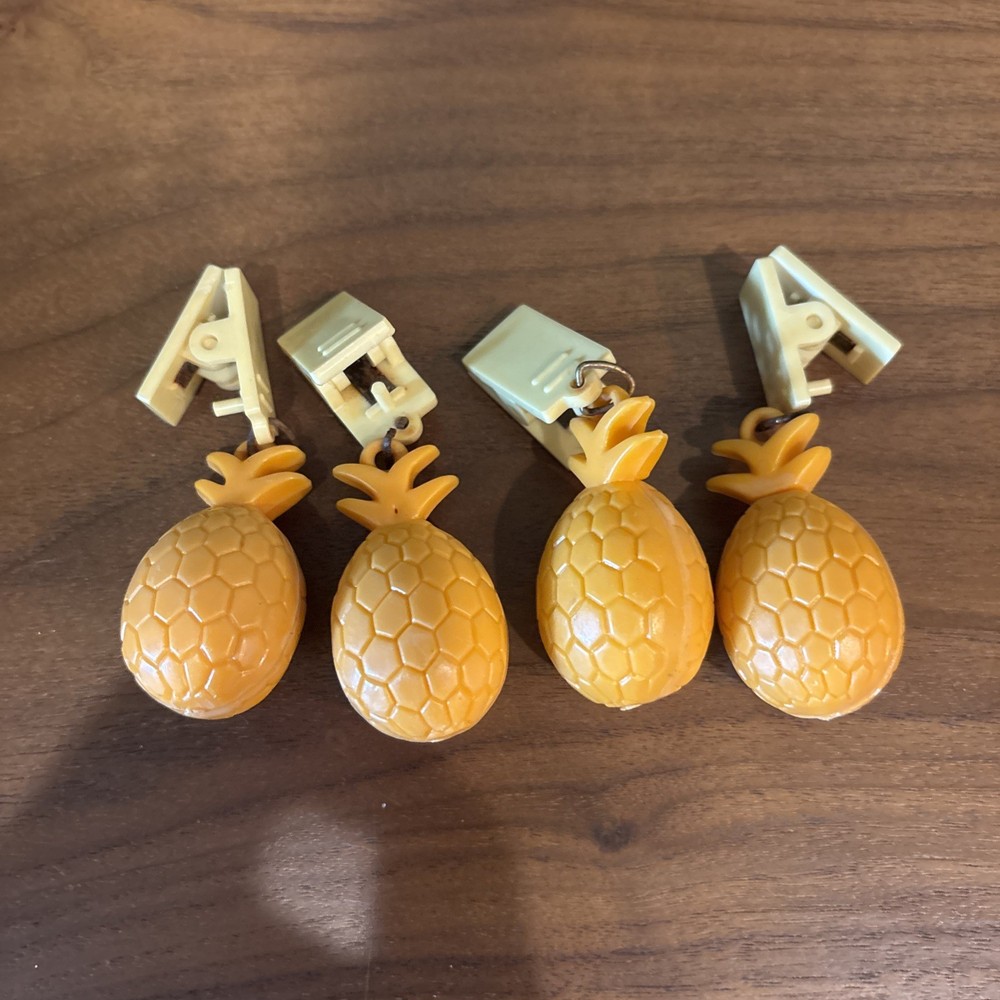 4 Vintage Metal Tablecloth Weights  Pineapples