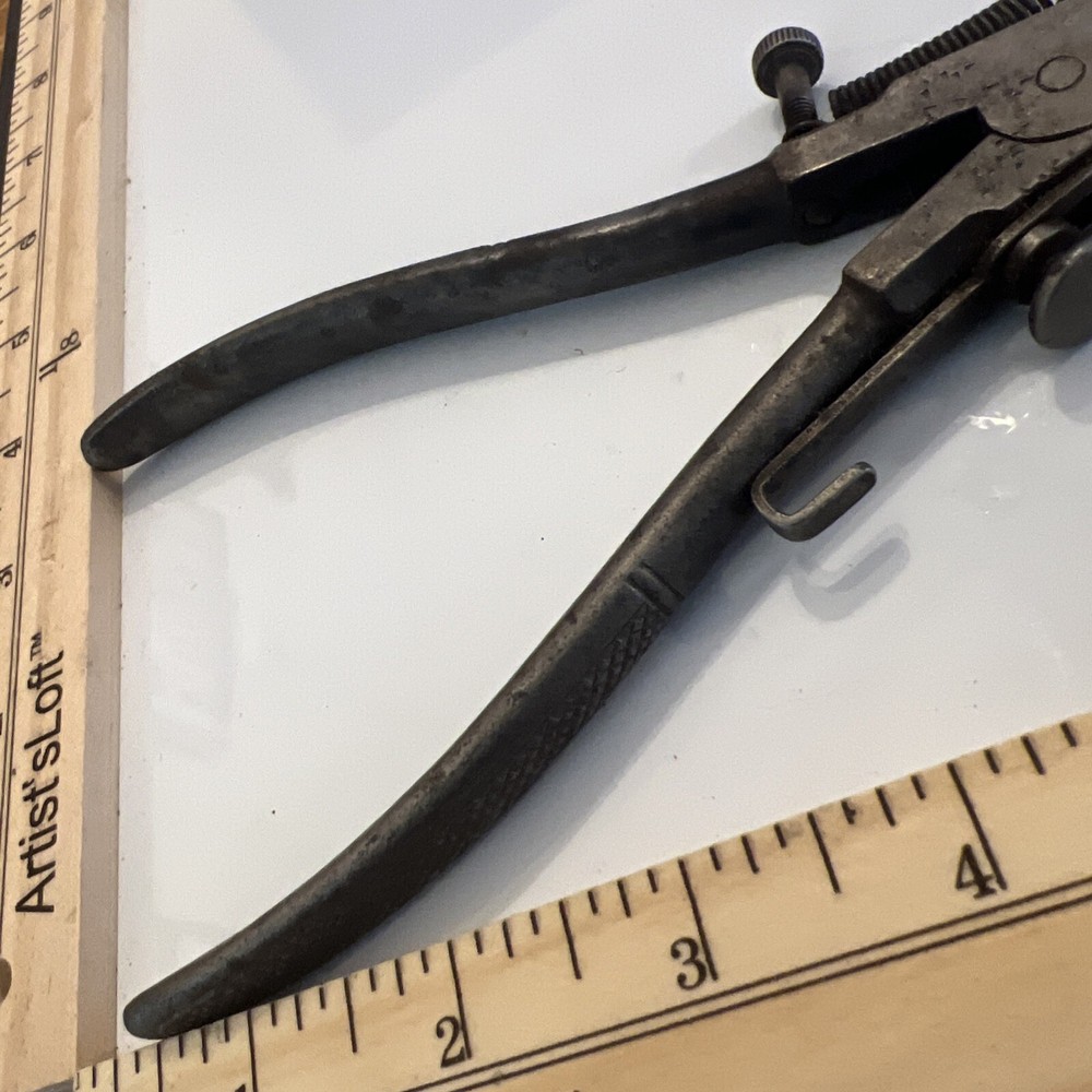 Antique Saw Tooth Setting Pliers