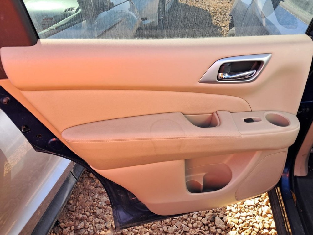 PATHFINDR 2017 Glove Box 4800200