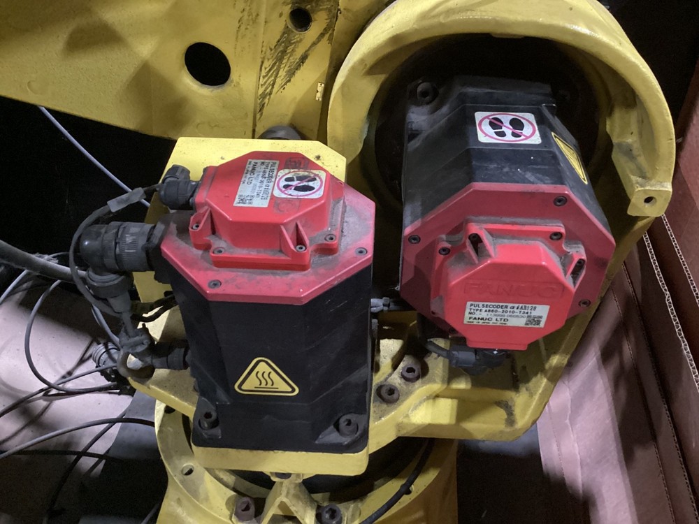 Fanuc M-16IB Robot System R-J3iC Controller #404JM